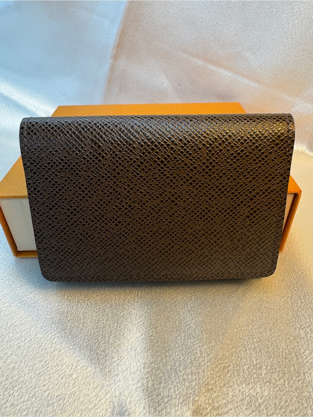 Louis Vuitton LV Taiga Brown Card  Holder Wallet Unisex